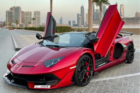 Ενοικίαση Lamborghini Aventador SVJ στο Ντουμπάι