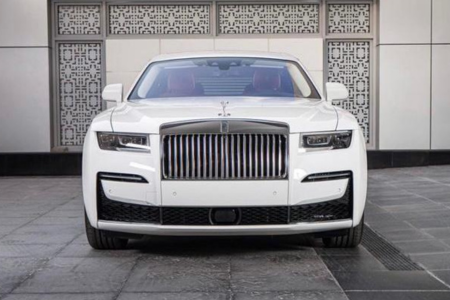 Pronájem Rolls-Royce Ghost v Dubaji