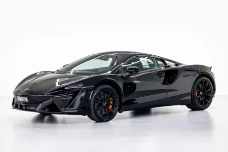 McLaren Artura Rental in Dubai